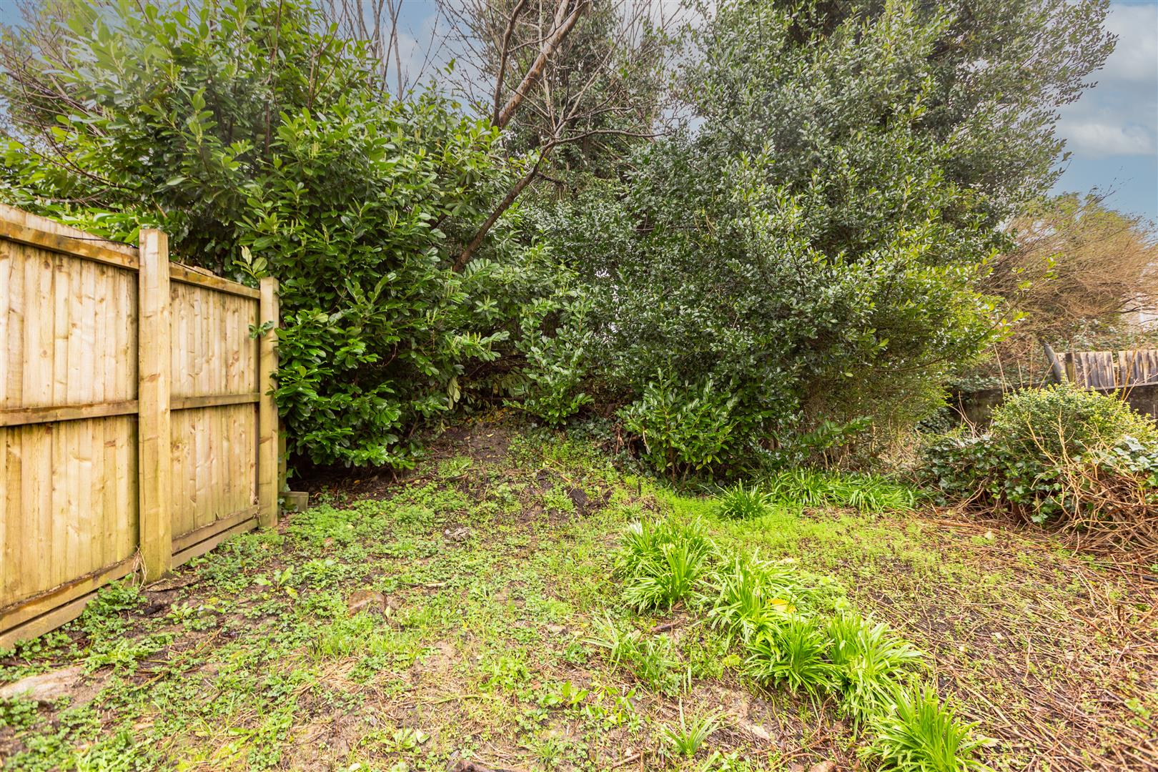 Vicarage Road, Morriston, Swansea, SA6 6DH